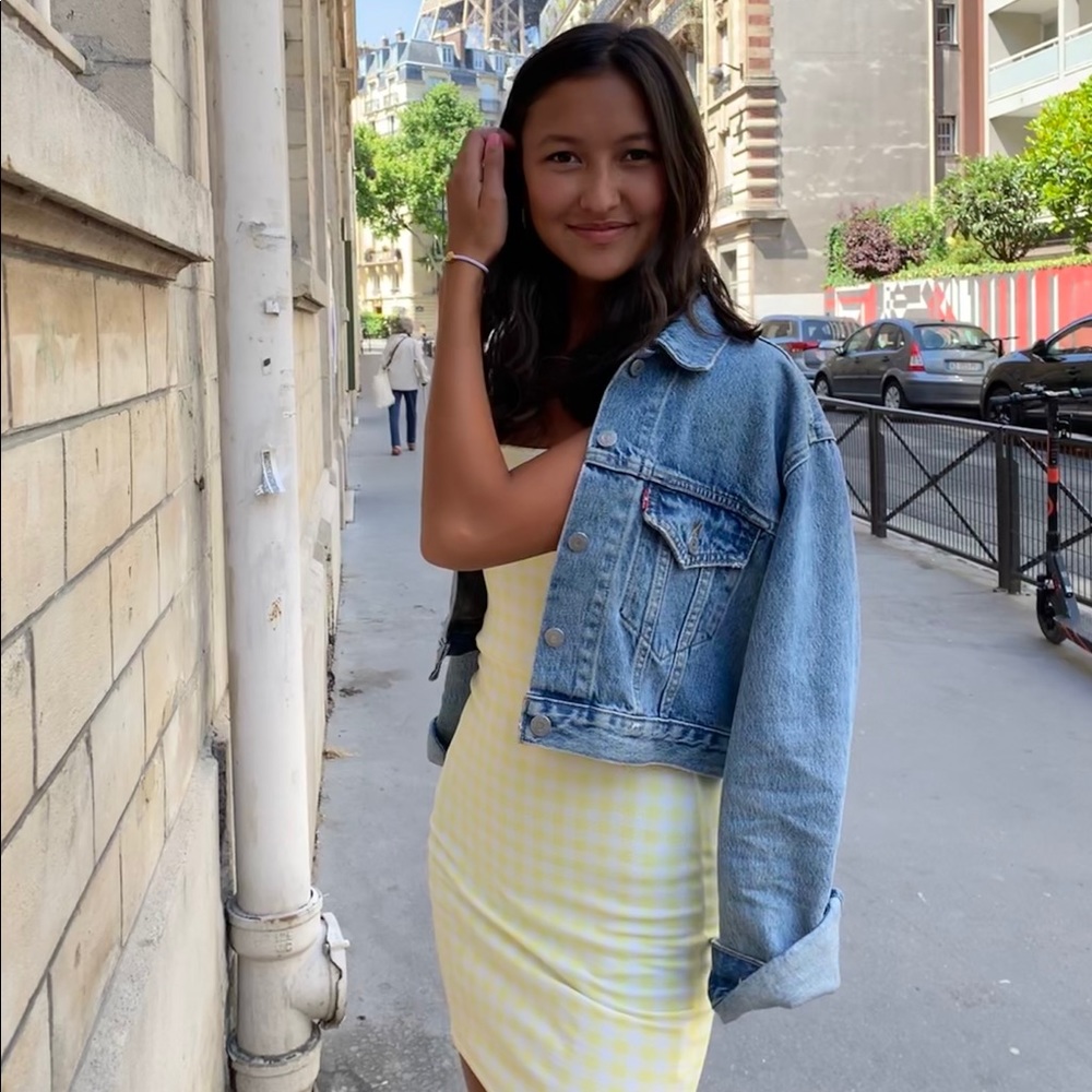 Yellow dress
